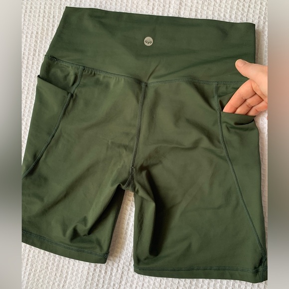 🌳Senita Athletics Lux High Waisted Rio Shorts 7 inch Inseam In Evergreen Medium - Picture 4 of 9